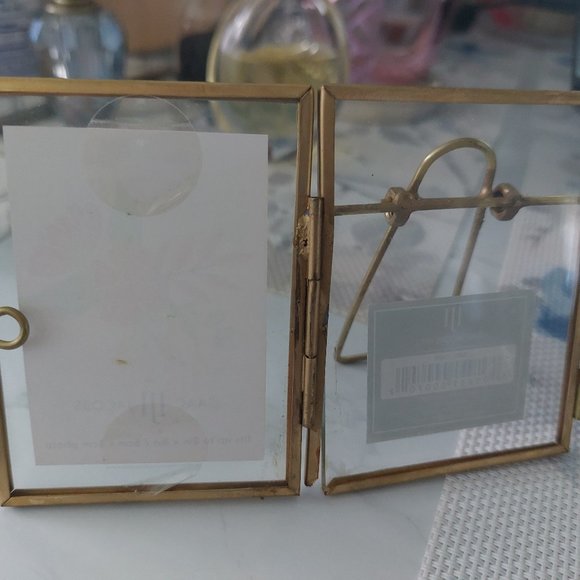 Isaac Jacobs Super Cute Vintage Feel Gold Trim Rusty Mini Photo Frame Stand - Picture 3 of 6